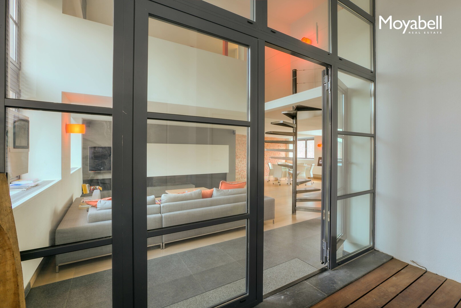 RIANT PENTHOUSE MET "ALL-AROUND" ROOFTOP TE BRUSSEL