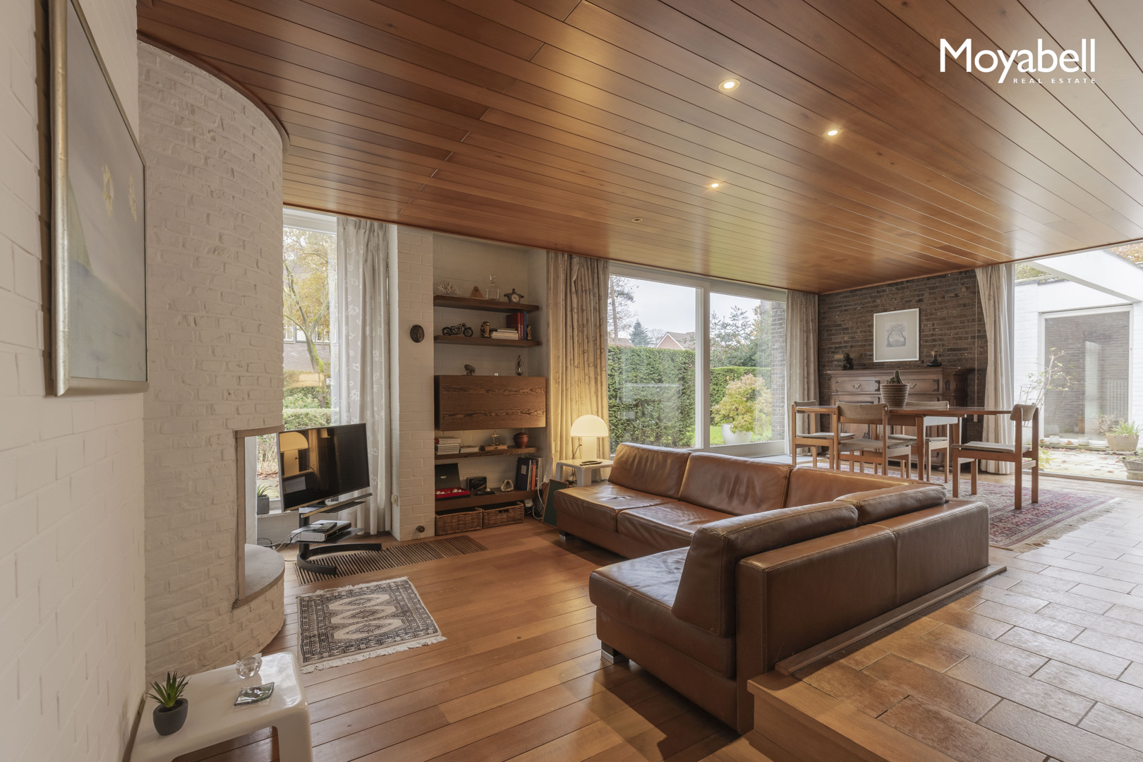 architecturale parel aan de rand van de Lembeekse Bossen