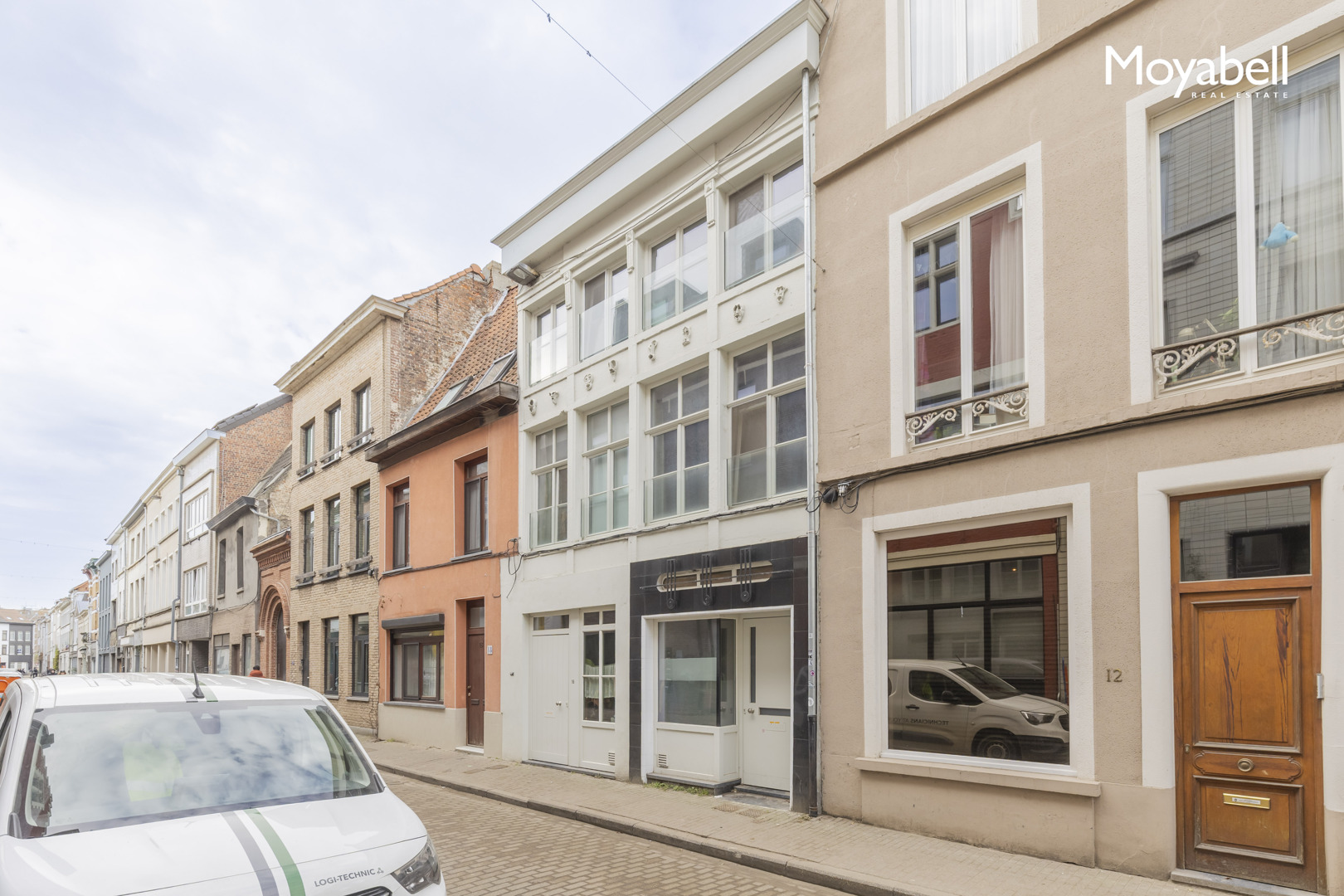 Top gelegen gerenoveerde woning in centrum Gent.