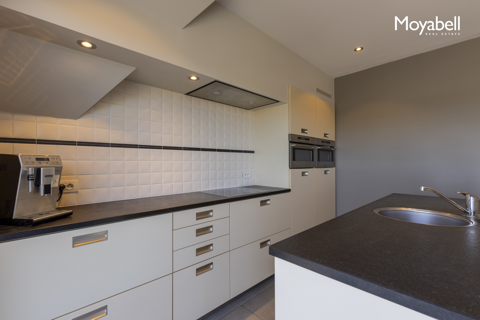 Gemeubeld penthouse van 208 m2 met 2 terrassen